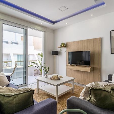 Beach Daze 1-Br Apt By Finikoudes Beach ลาร์นาคา ภายนอก รูปภาพ