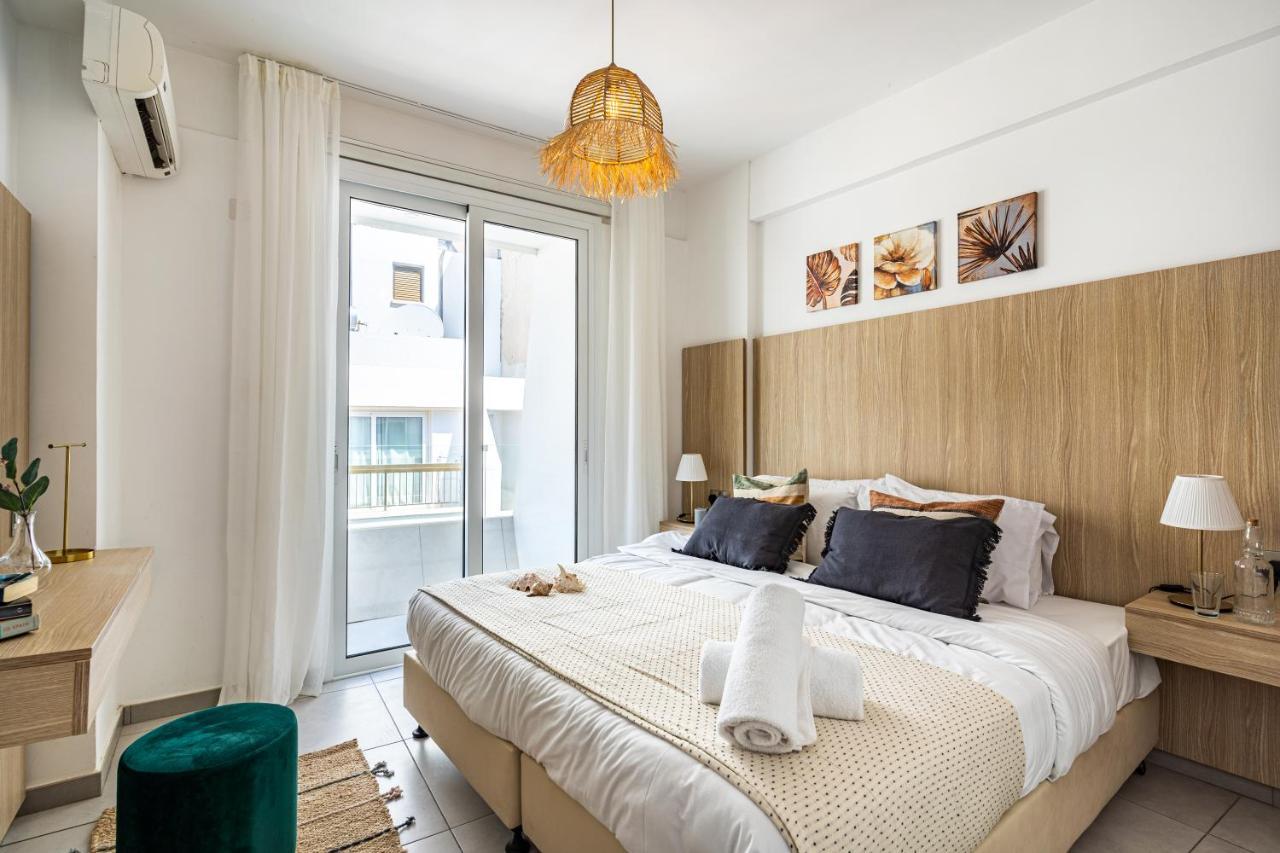 Beach Daze 1-Br Apt By Finikoudes Beach ลาร์นาคา ภายนอก รูปภาพ